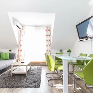 Karmeliter Flat | Contactless Check-in Appartement